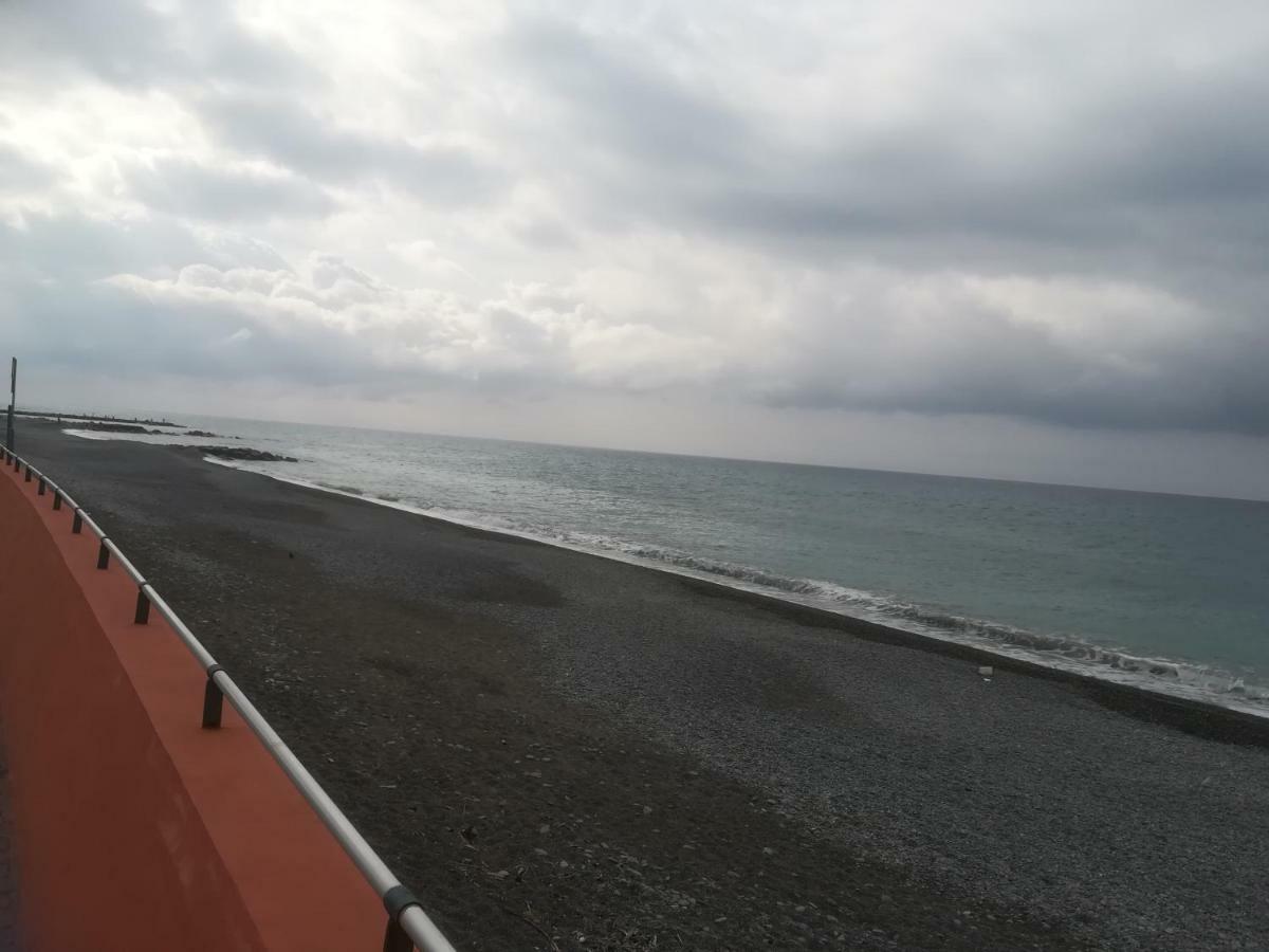 Le Case Del Sole Ventimiglia Exterior photo